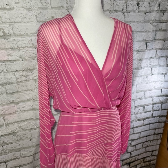 BCBG Apricot Stripe Dolman Surplice Dress 8 - Picture 12 of 14